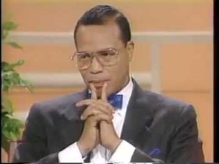 Minister Louis Farrakhan handles the Donahue audience!