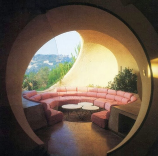 conversation-pit-with-view.jpg