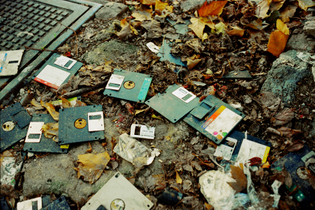Floppy disk carnage ()