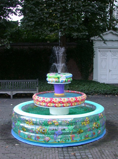 Inflatable Fountain, web