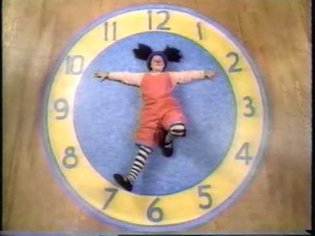 The Big Comfy Couch - Clock Stretch